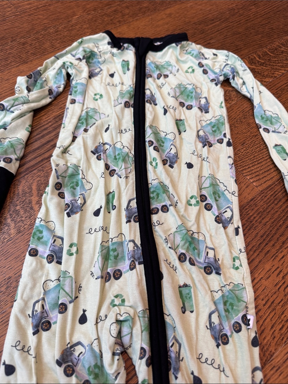 Kids One-Piece Jumpsuit in Garbage Trucks - Picture 3 of 4